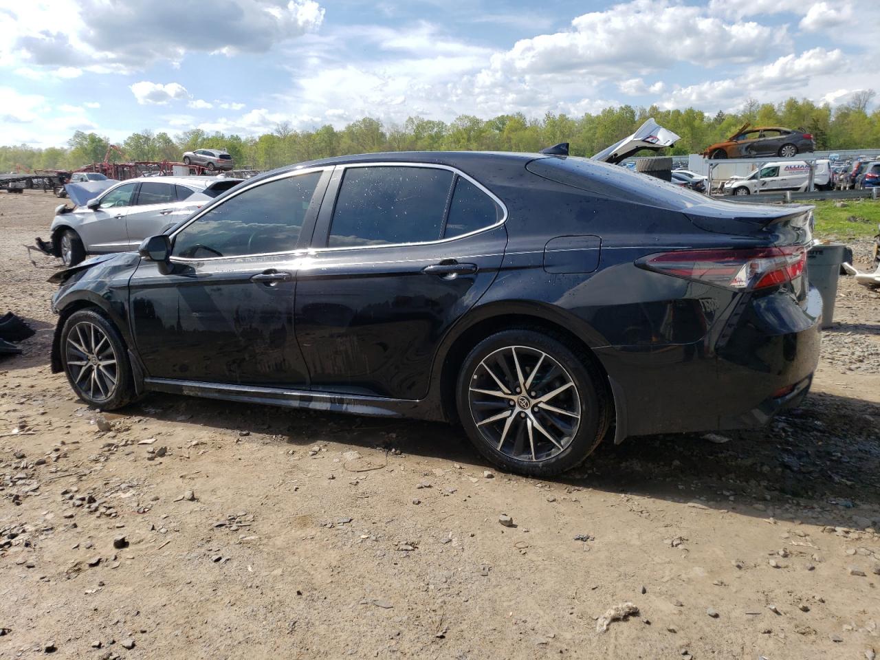 2022 Toyota Camry Se vin: 4T1G11BK4NU065705