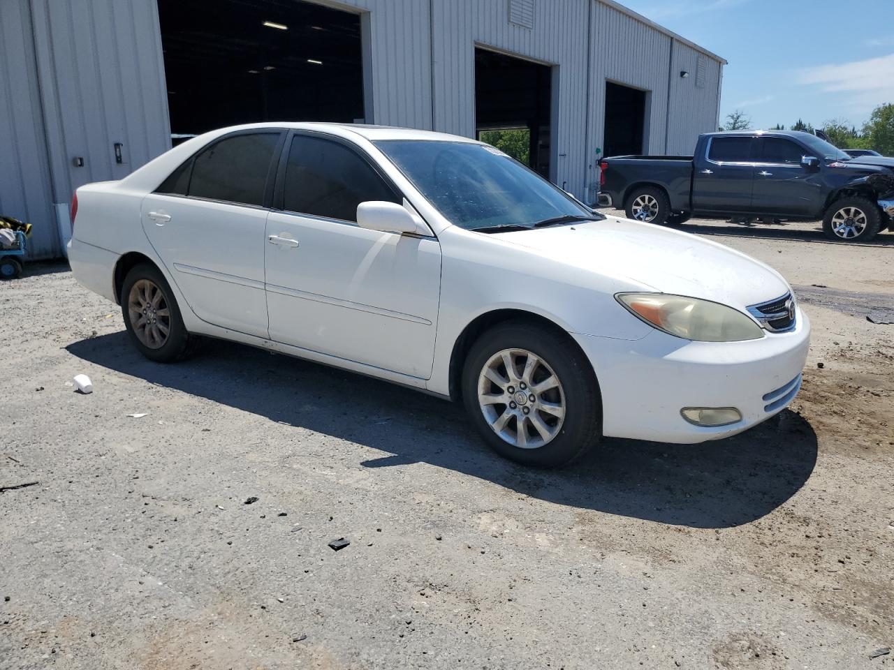 JTDBE32K340283929 2004 Toyota Camry Le