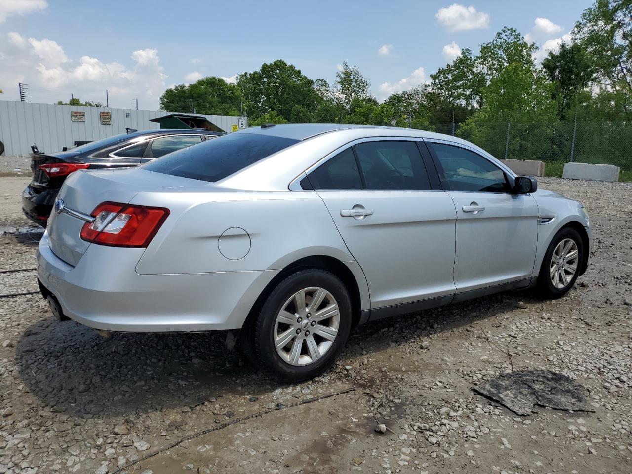 1FAHP2DW3BG179854 2011 Ford Taurus Se