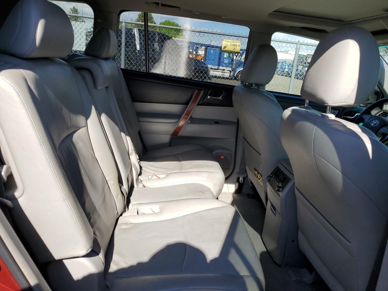 JTEES42AX92133696 2009 Toyota Highlander Limited