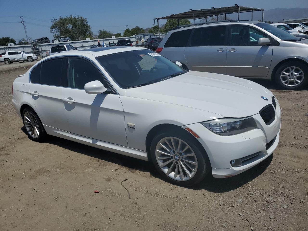 WBAPL5G55BNN22288 2011 BMW 335 Xi