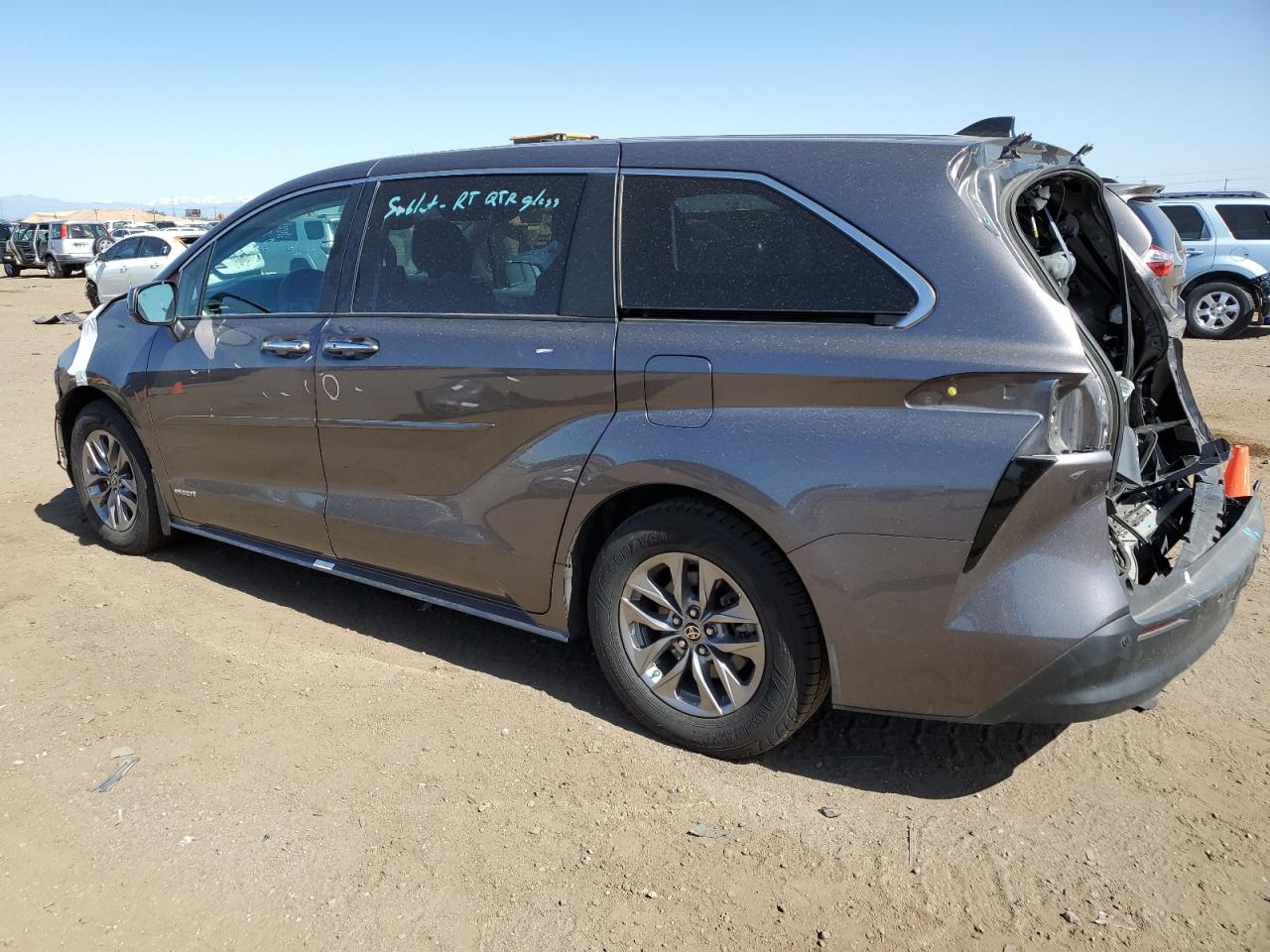 5TDYSKFC3MS005206 2021 Toyota Sienna Xle