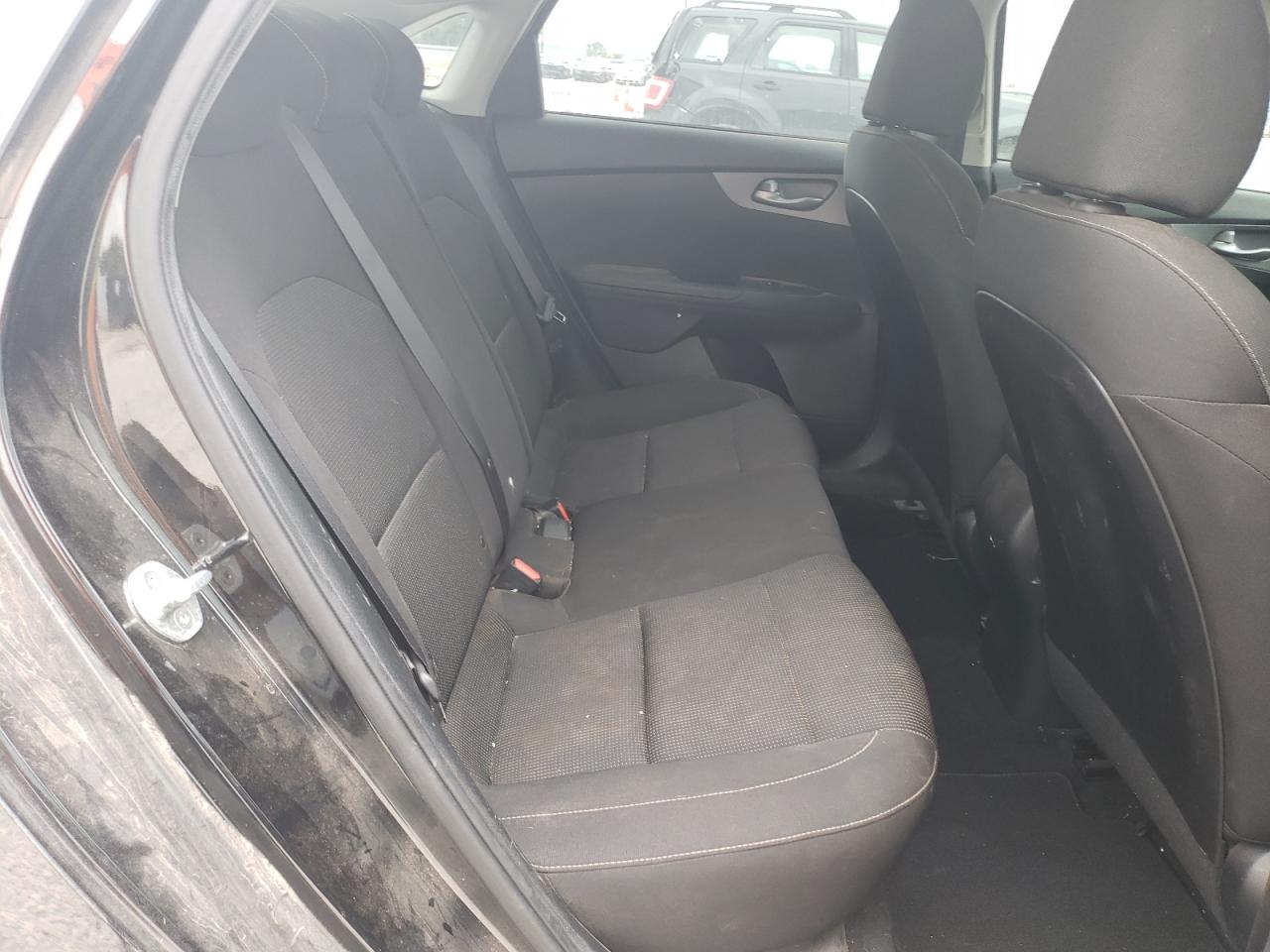 3KPF24AD5KE083478 2019 Kia Forte Fe