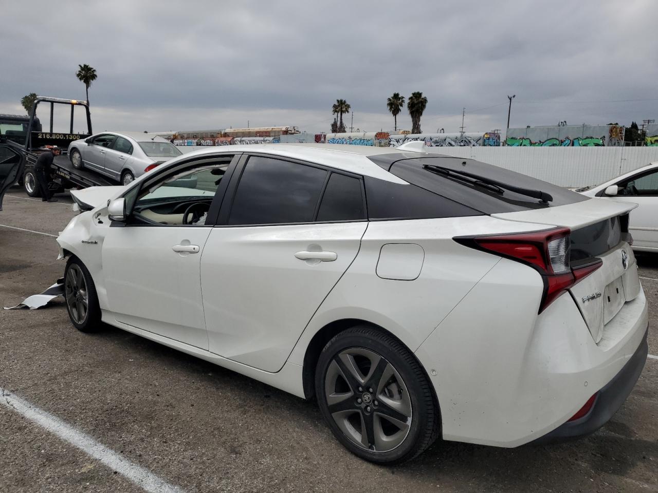 2019 Toyota Prius vin: JTDKARFU9K3068805