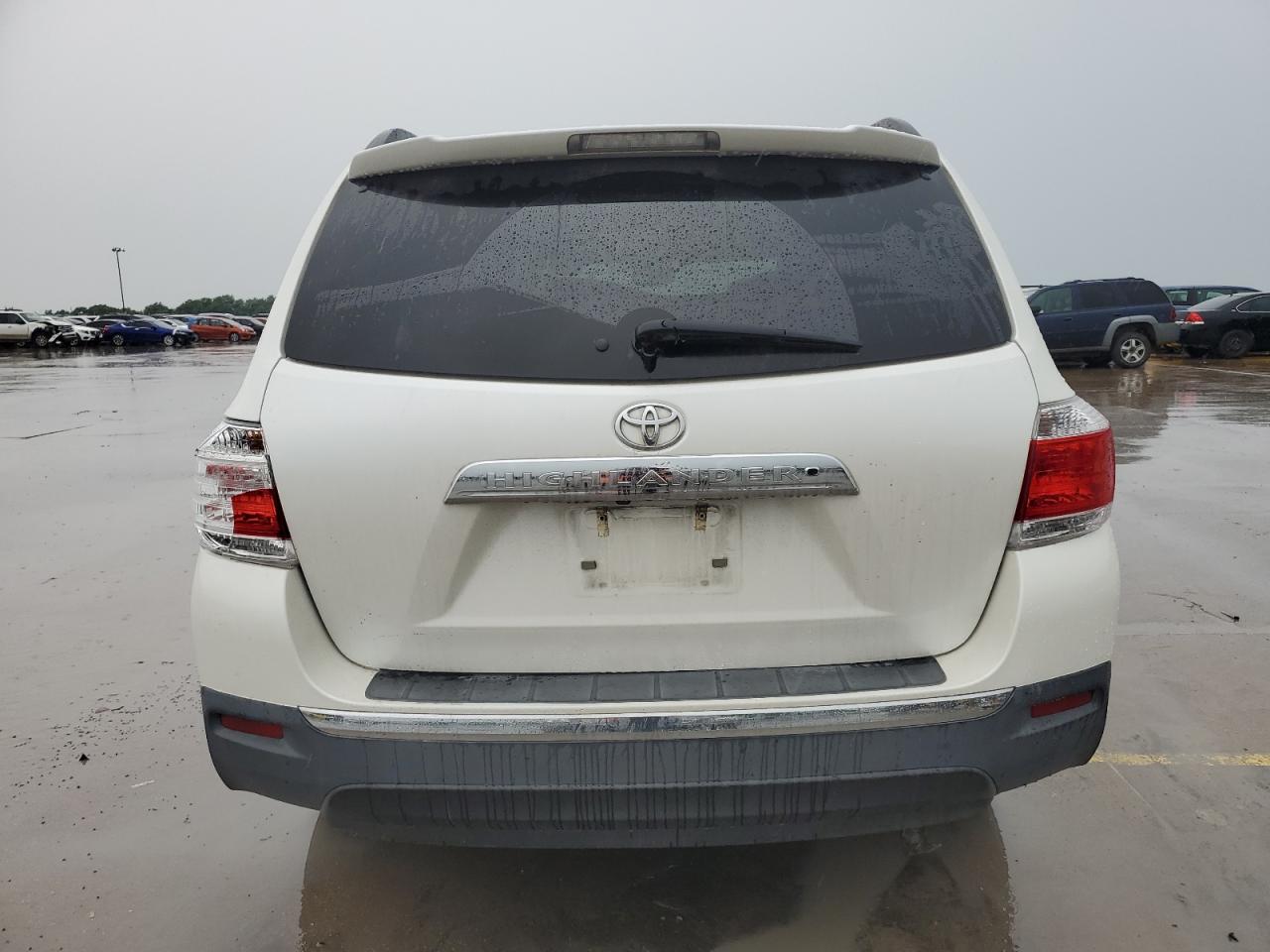 5TDZK3EH4DS099345 2013 Toyota Highlander Base