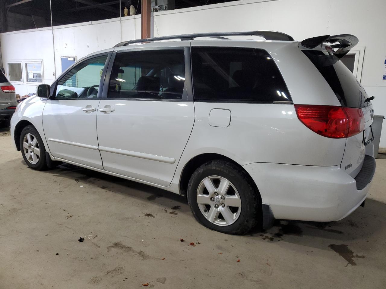 5TDZK22C88S182561 2008 Toyota Sienna Xle