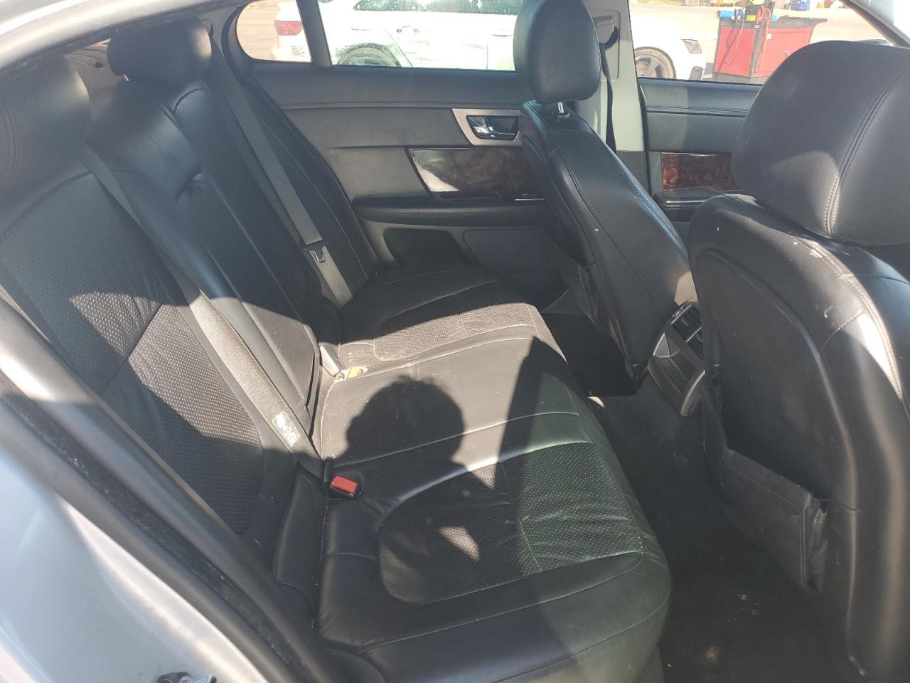SAJWA06B99HR24453 2009 Jaguar Xf Premium Luxury