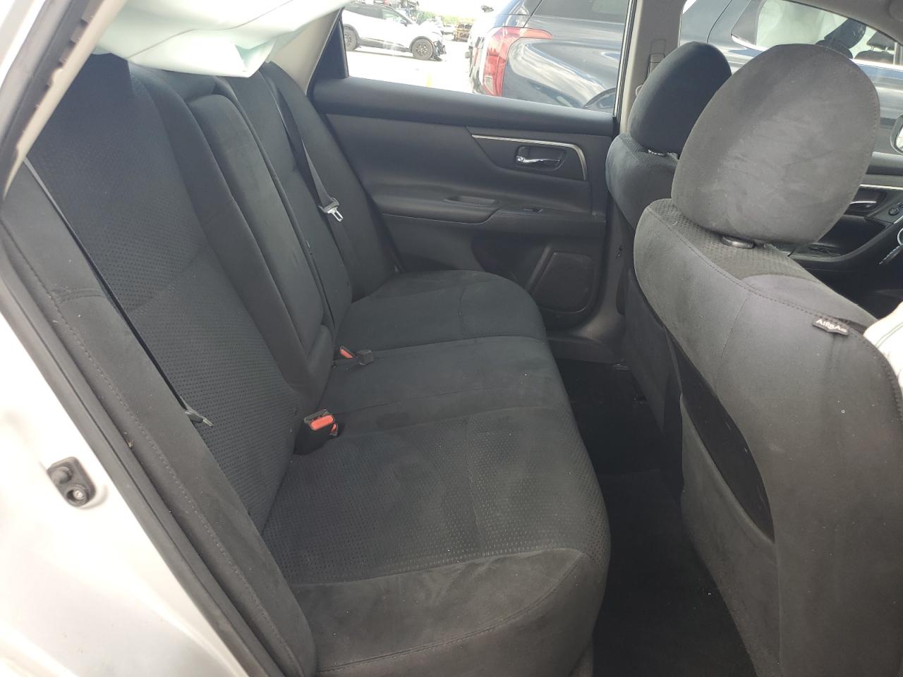 2015 Nissan Altima 2.5 vin: 1N4AL3AP3FC499575