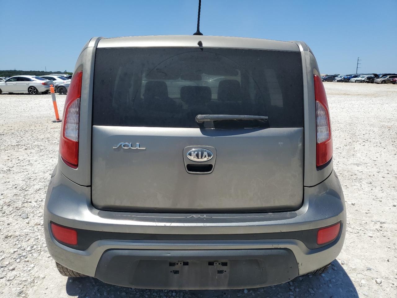 KNDJT2A58D7543711 2013 Kia Soul