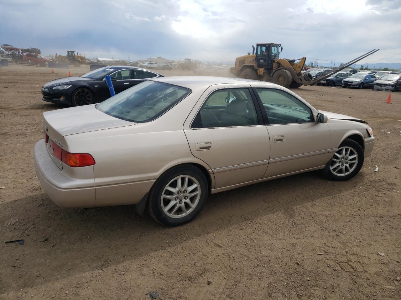 4T1BF28K9YU951323 2000 Toyota Camry Le