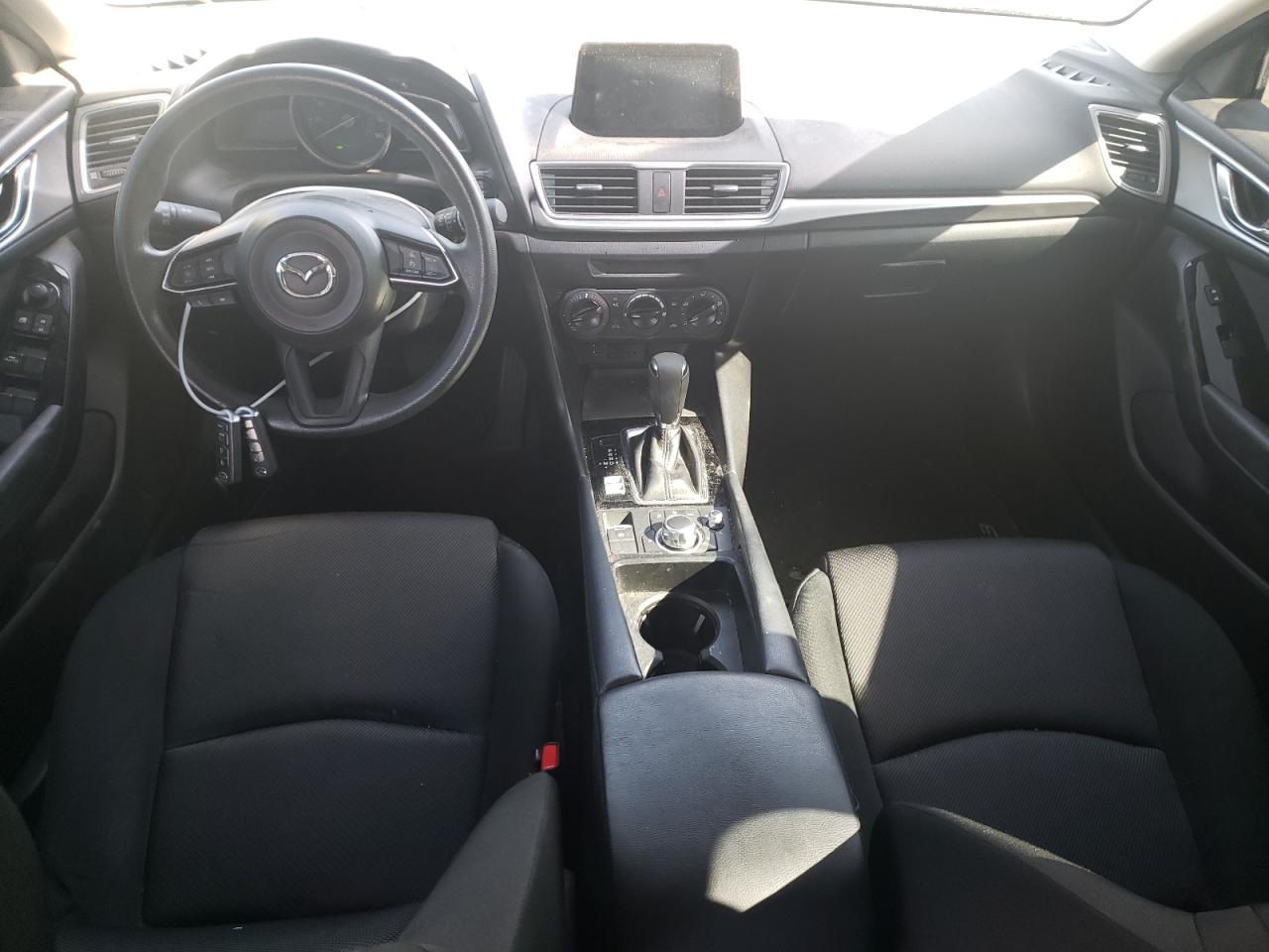 3MZBN1U76JM222044 2018 Mazda 3 Sport