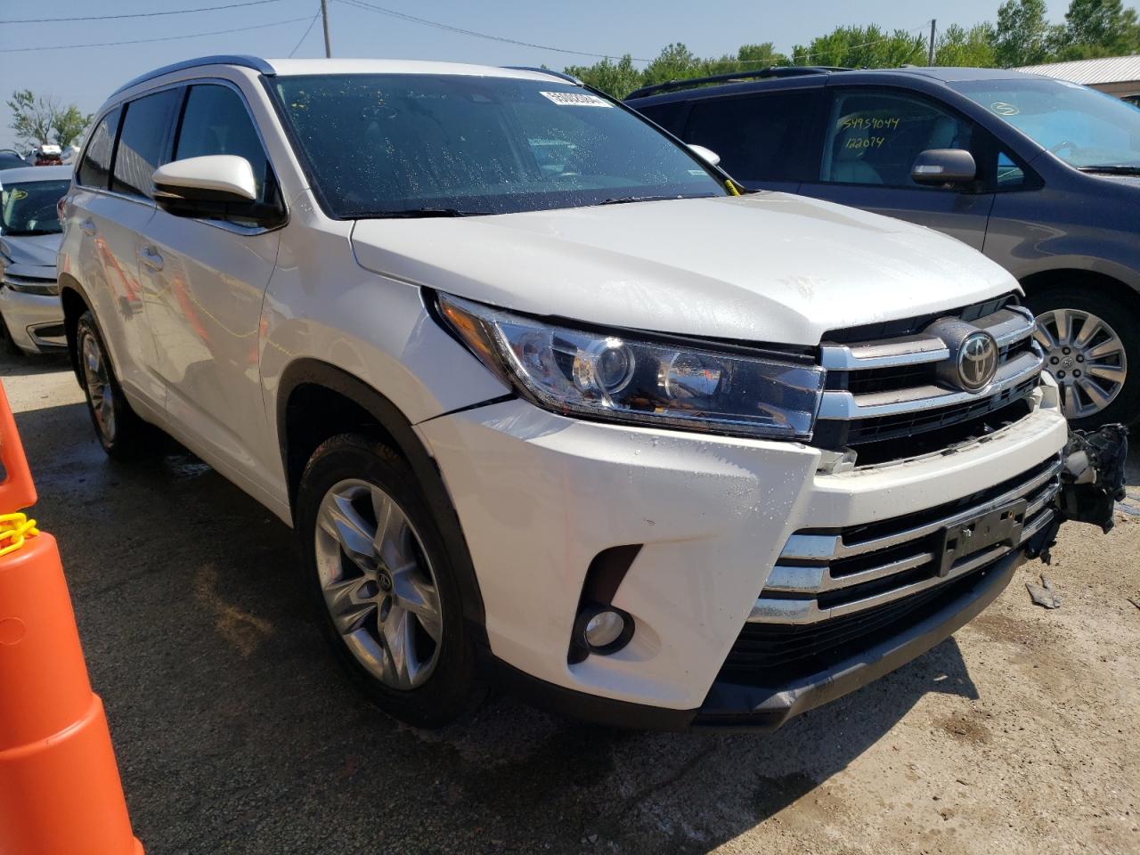 Lot #2952437364 2017 TOYOTA HIGHLANDER