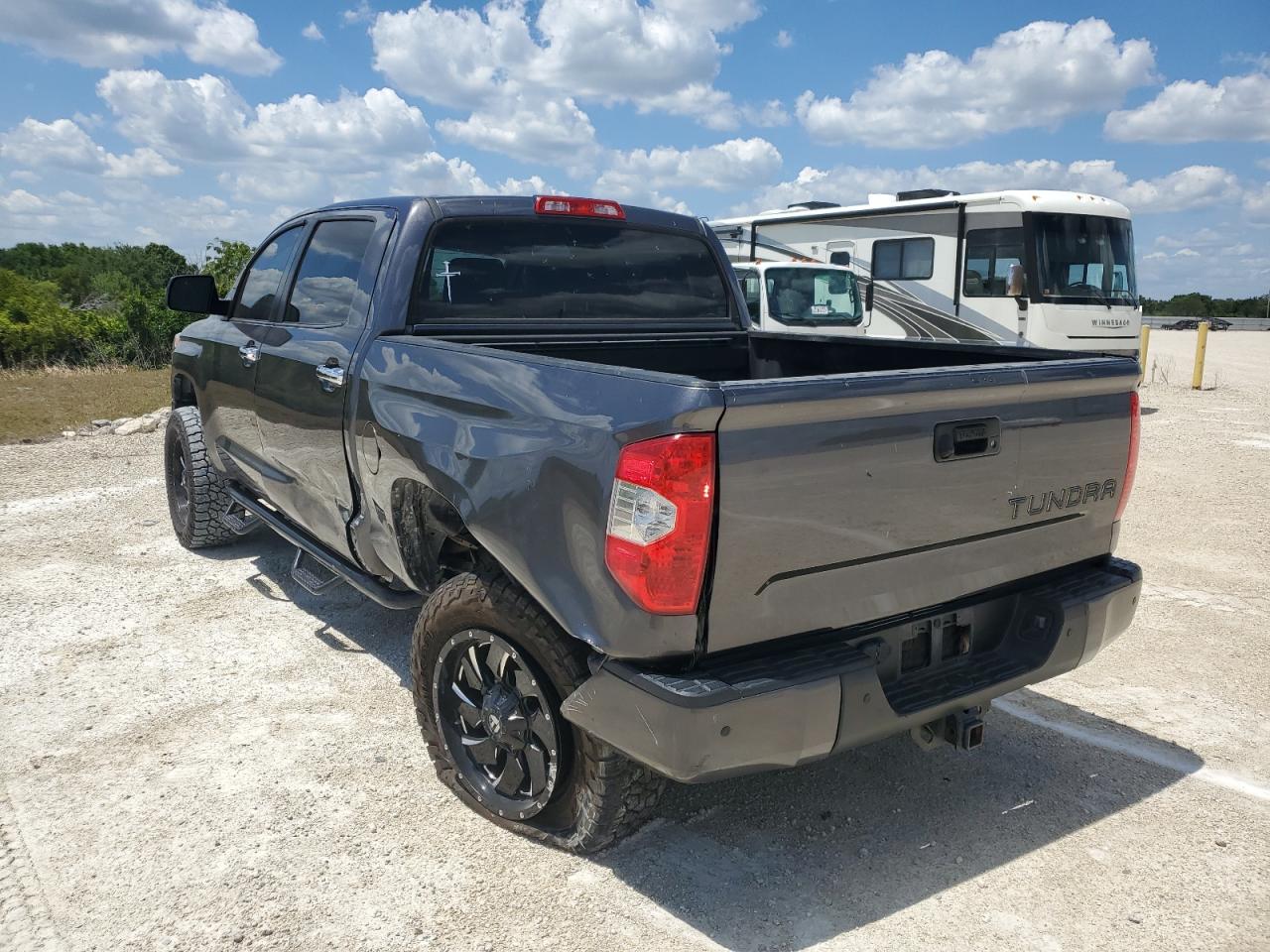 5TFAY5F19JX697963 2018 Toyota Tundra Crewmax 1794