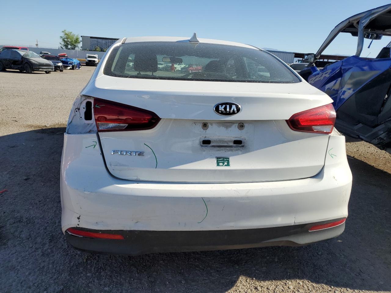 3KPFK4A76JE218976 2018 Kia Forte Lx