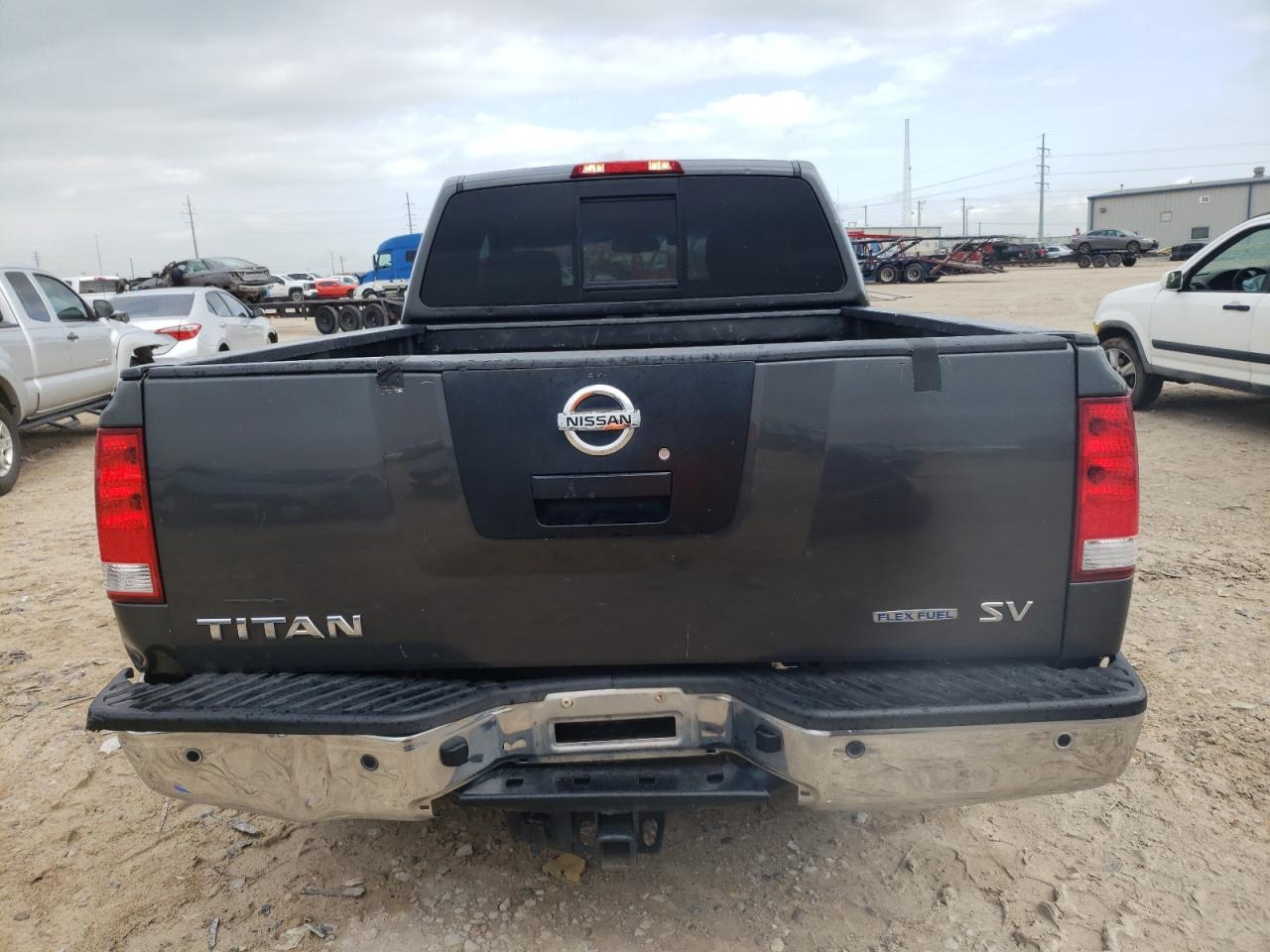 1N6BA0CA8BN316341 2011 Nissan Titan S