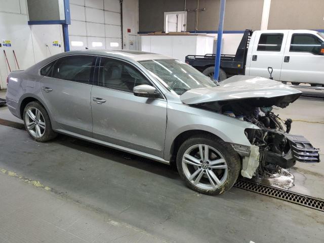 2014 Volkswagen Passat Sel VIN: 1VWCN7A31EC010975 Lot: 53663374