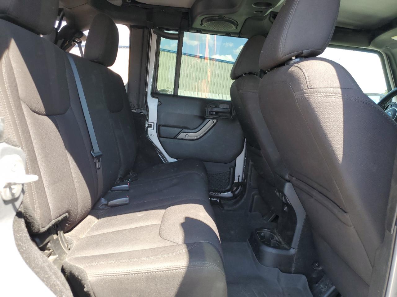 1C4BJWDG1DL669625 2013 Jeep Wrangler Unlimited Sport