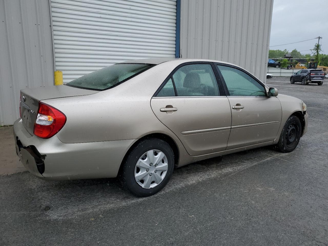 4T1BE32K44U927846 2004 Toyota Camry Le