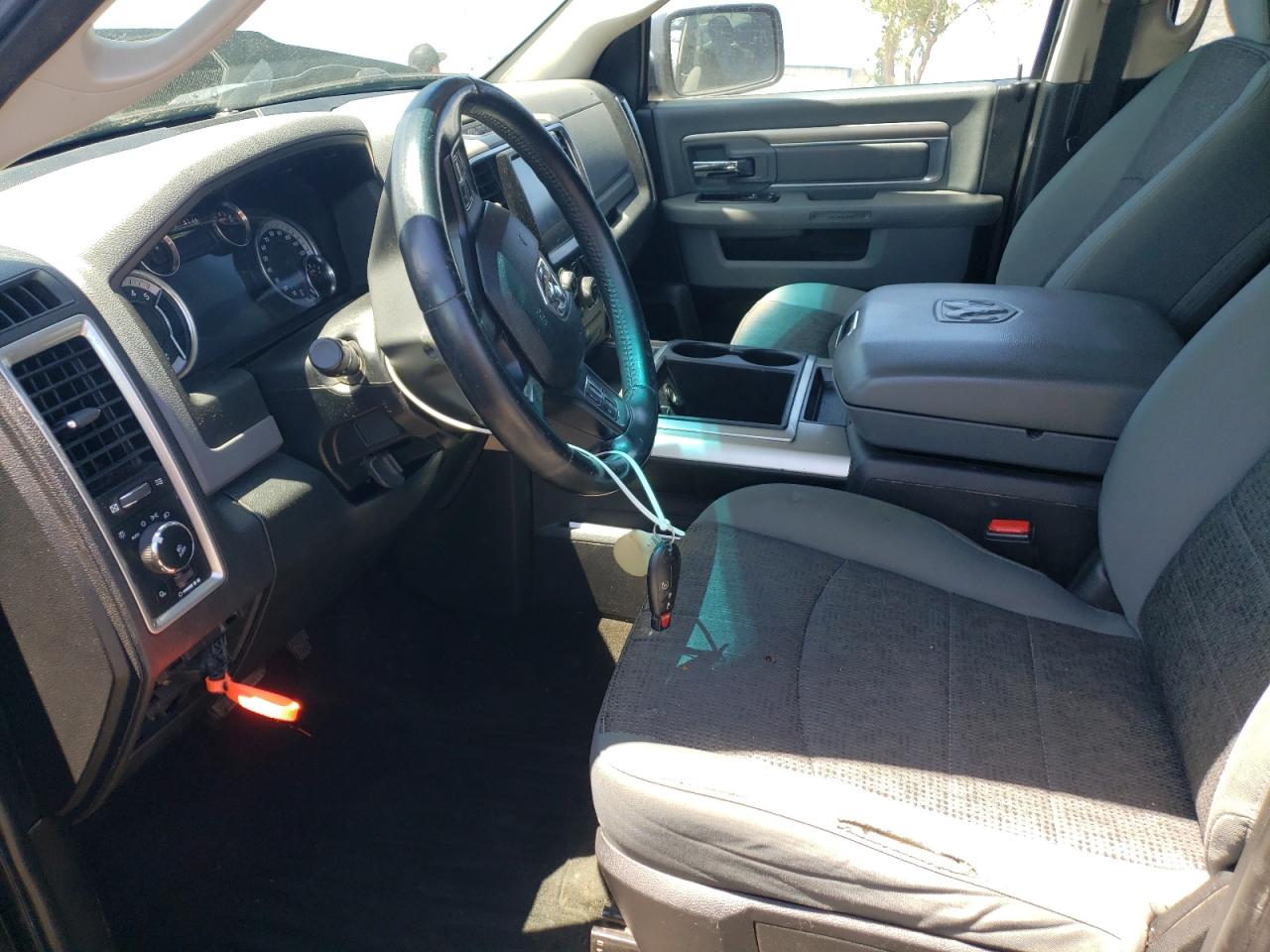 1C6RR7LM1FS659973 2015 Ram 1500 Slt