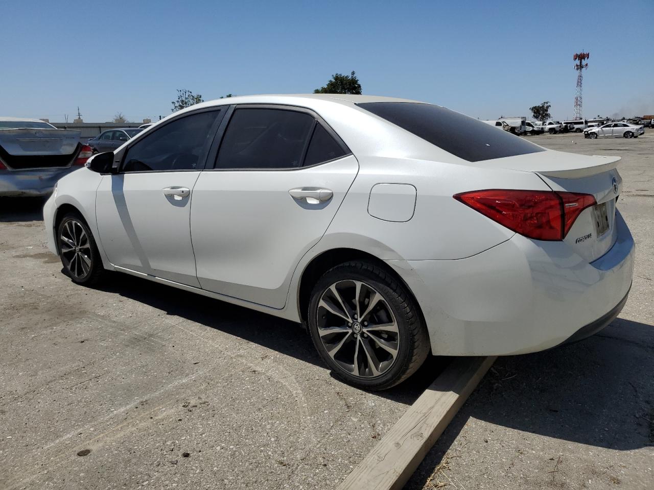 2017 Toyota Corolla L vin: 5YFBURHE7HP729213