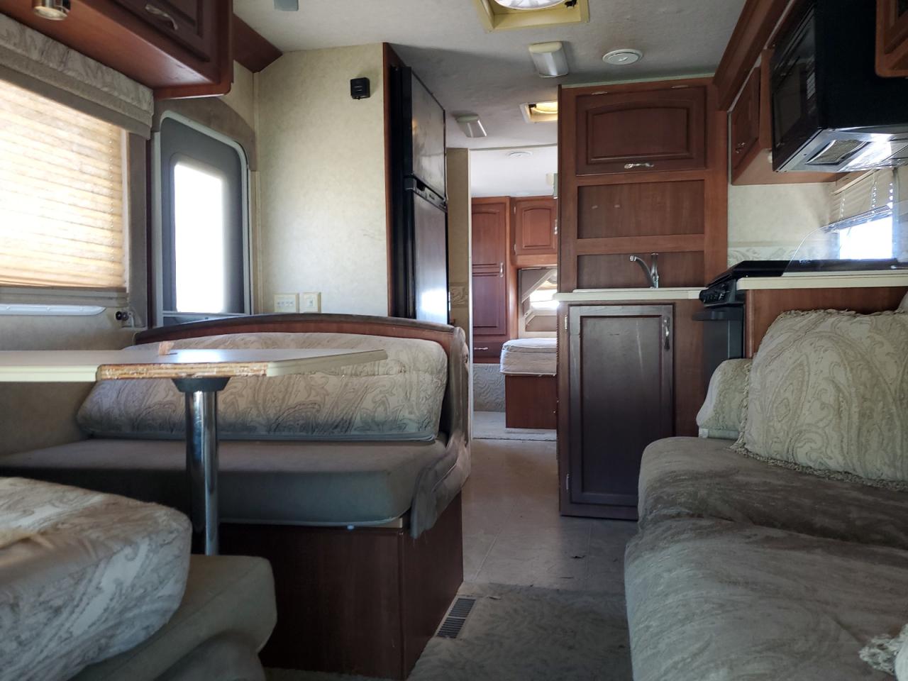 1FDXE45S55HB31981 2005 Ford Econoline E450 Super Duty Cutaway Van