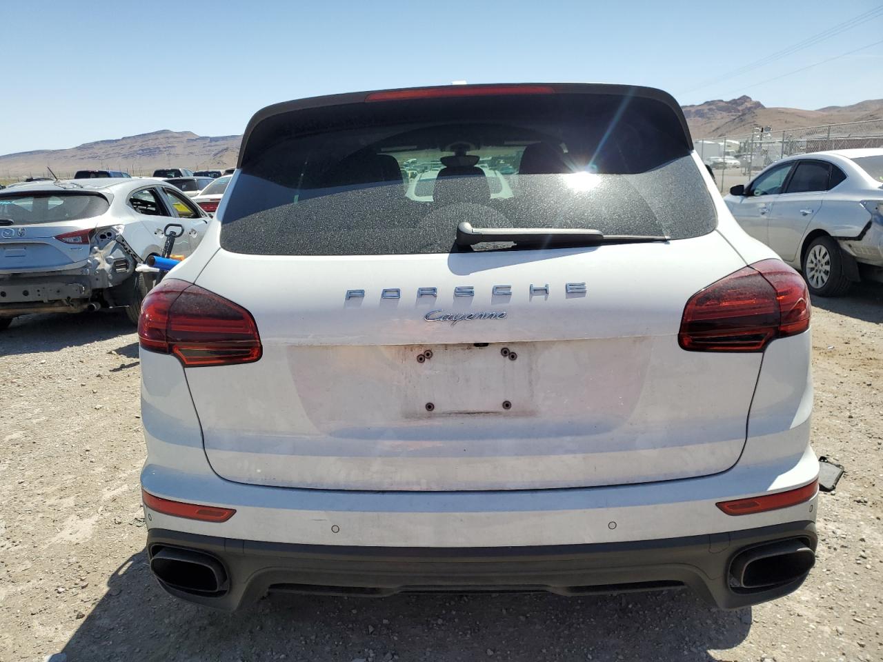 WP1AA2A22GKA14086 2016 Porsche Cayenne