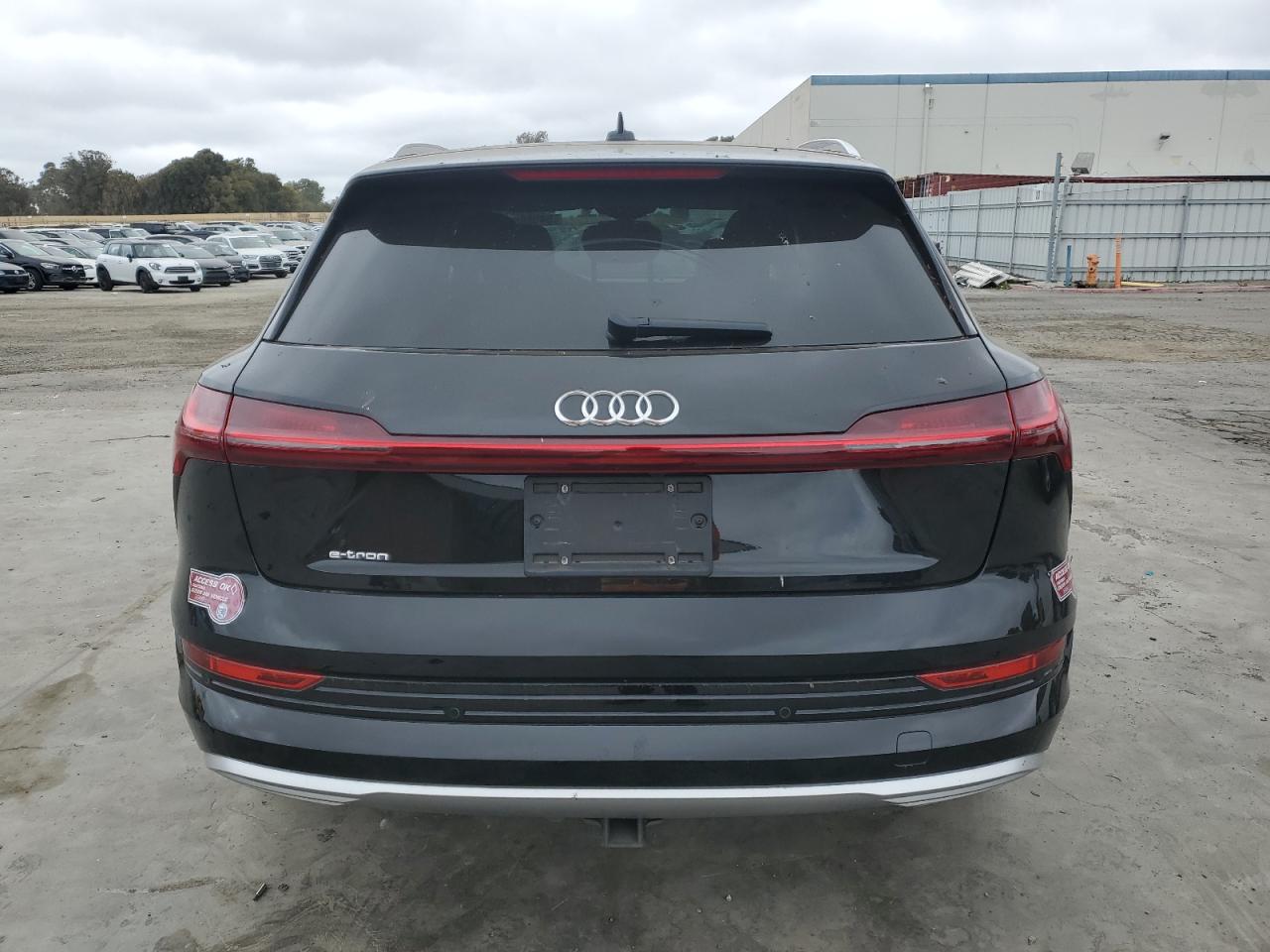 WA1VABGE3KB023760 2019 Audi E-Tron Prestige