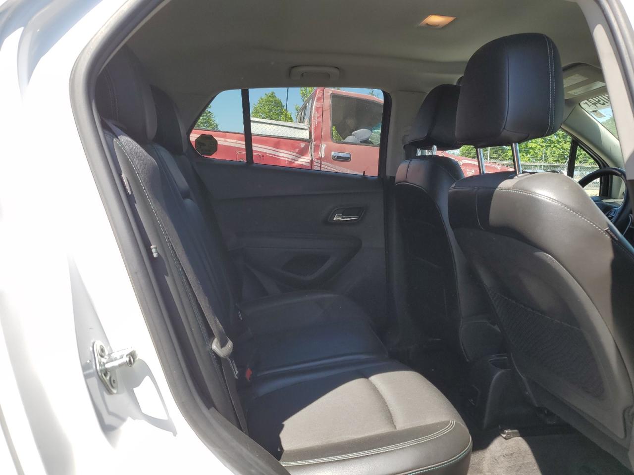 3GNCJRSB8FL194521 2015 Chevrolet Trax 1Lt