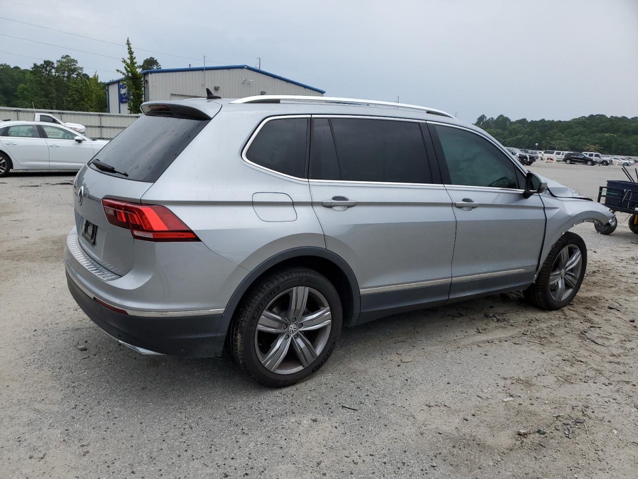 3VV3B7AX0LM080883 2020 Volkswagen Tiguan Se