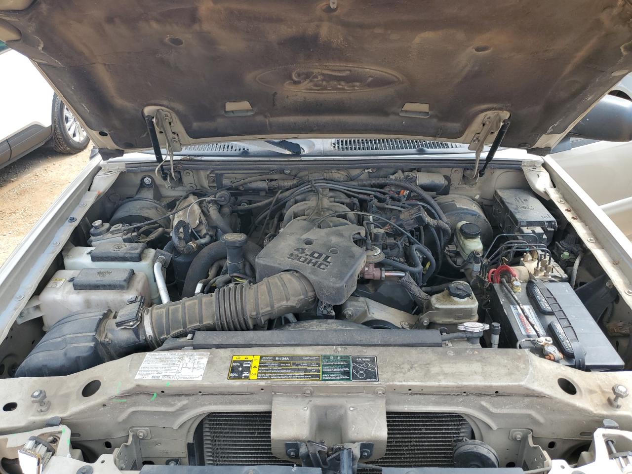 1FMZU67K74UA77187 2004 Ford Explorer Sport Trac