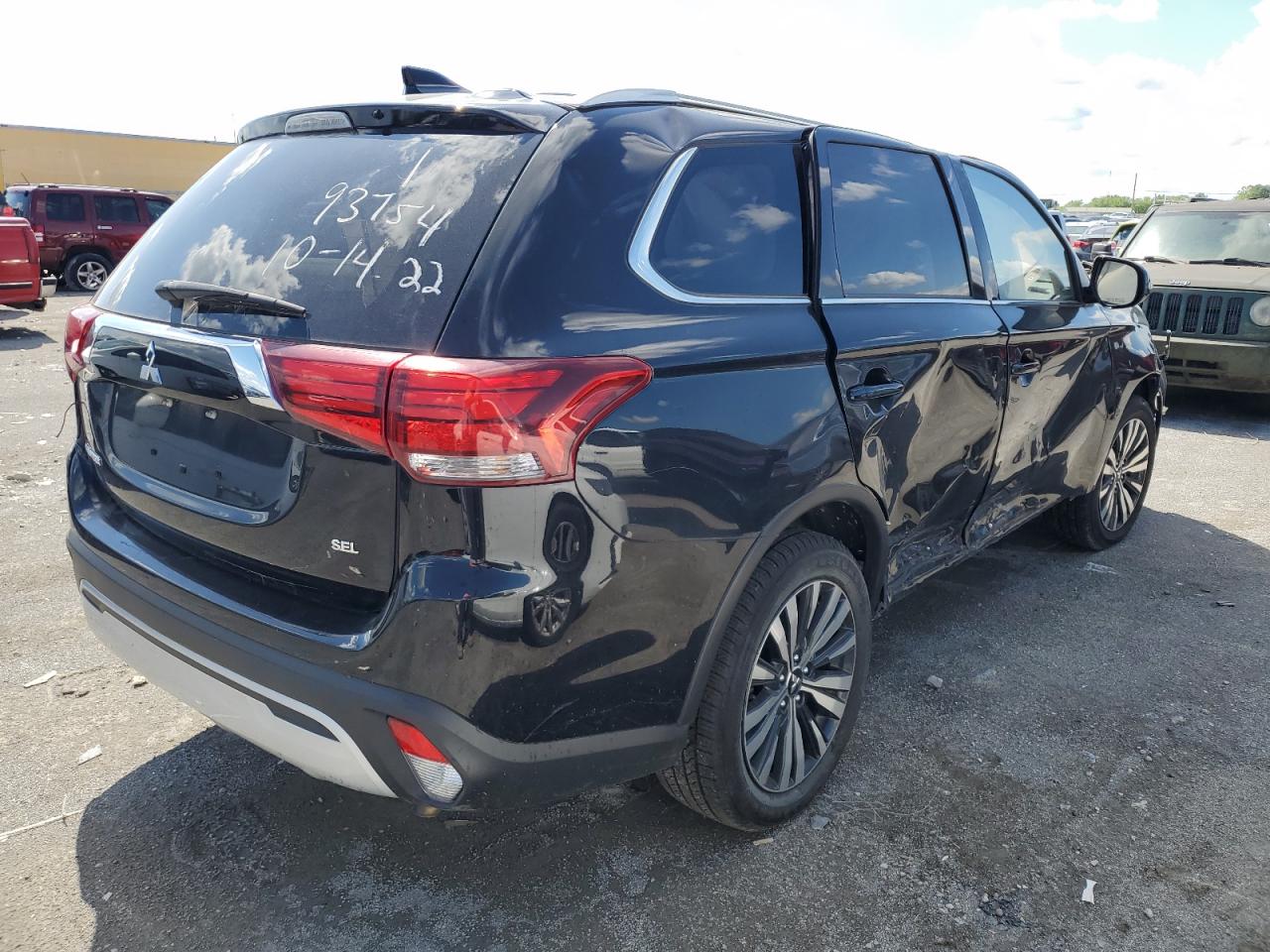 JA4AD3A38LZ030957 2020 Mitsubishi Outlander Se