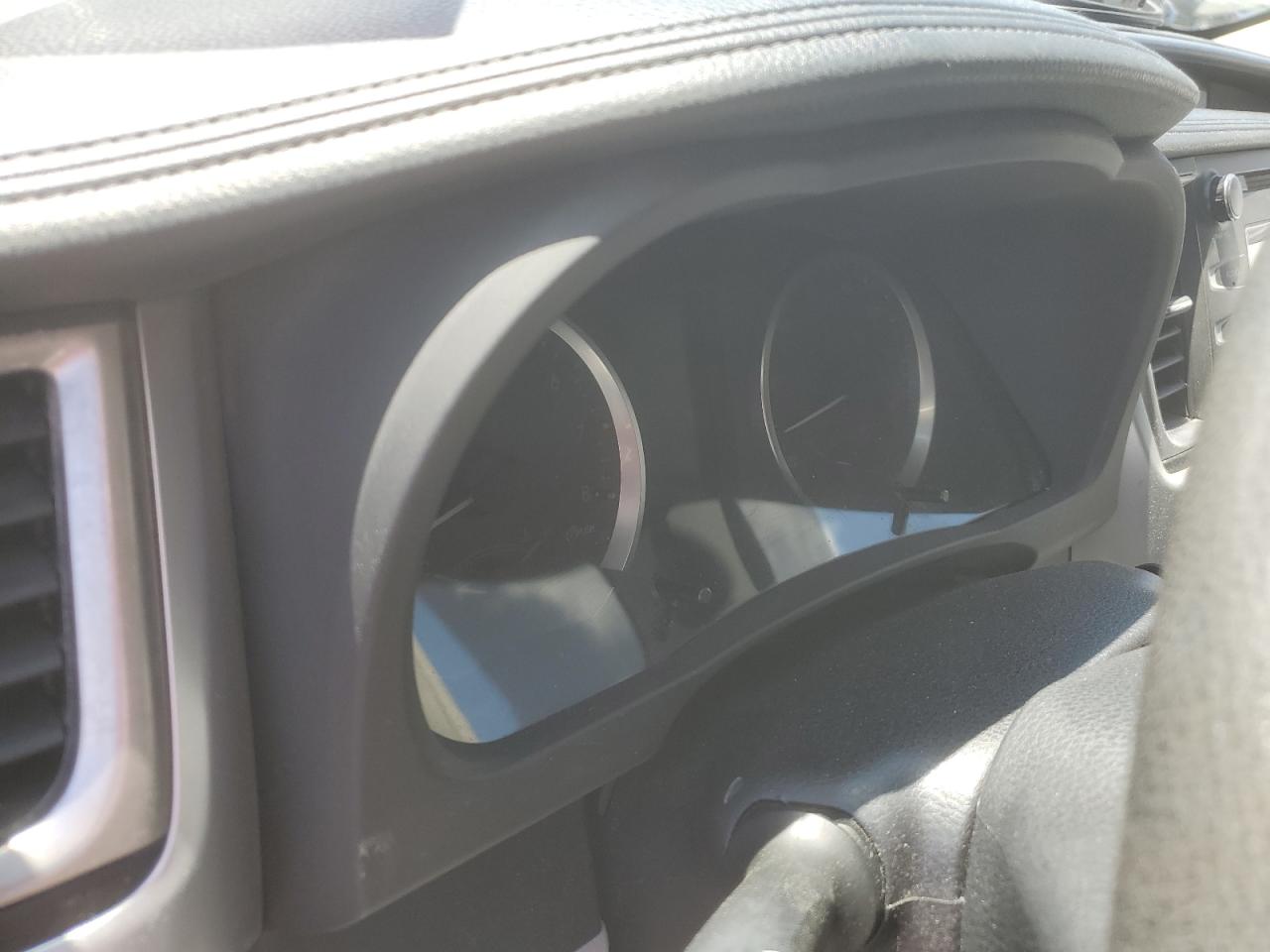 5TDBZRFH4HS415315 2017 Toyota Highlander Le