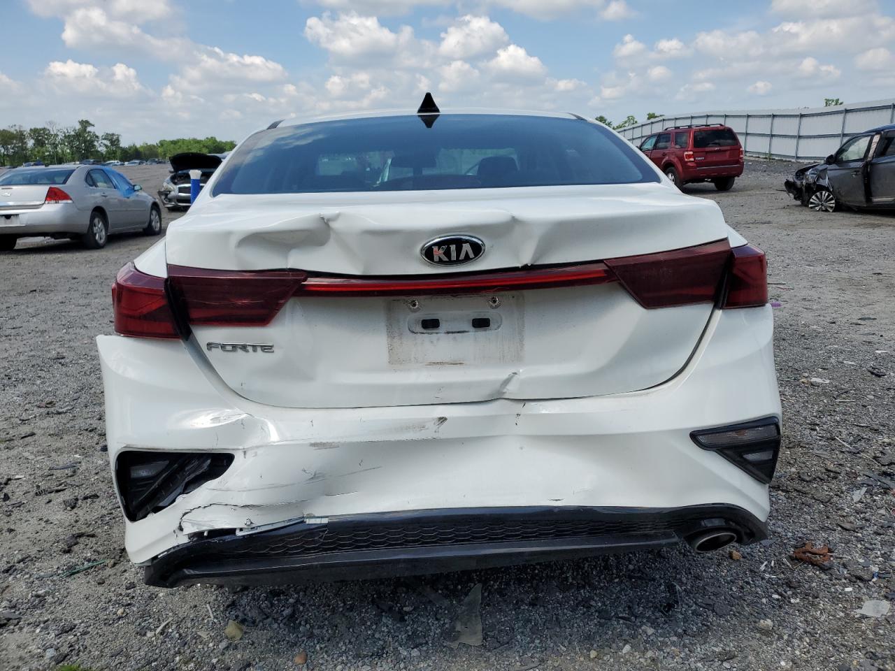 3KPF24AD1ME267674 2021 Kia Forte Fe