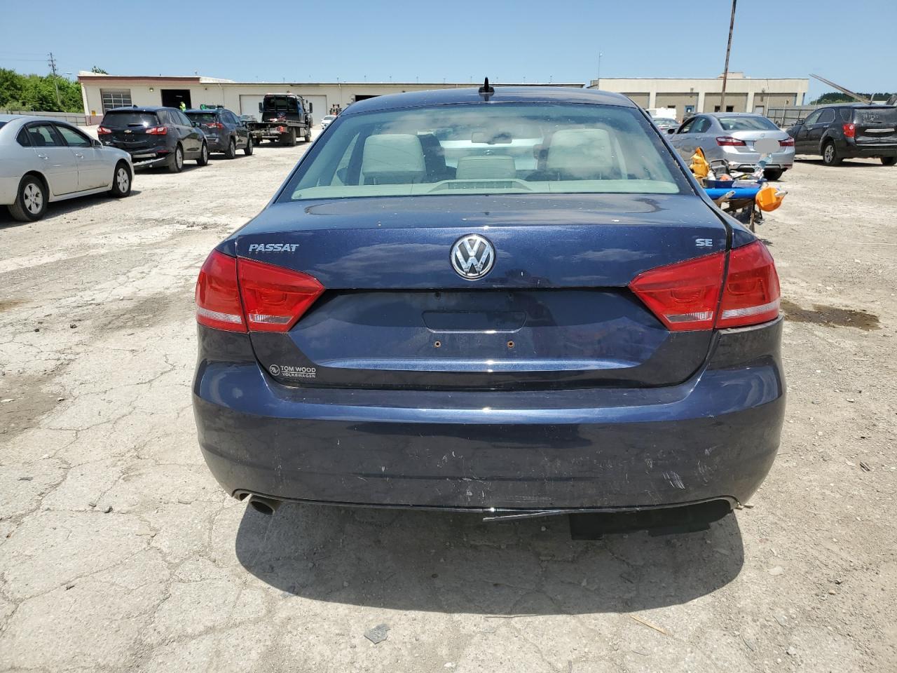 1VWBH7A37CC036450 2012 Volkswagen Passat Se