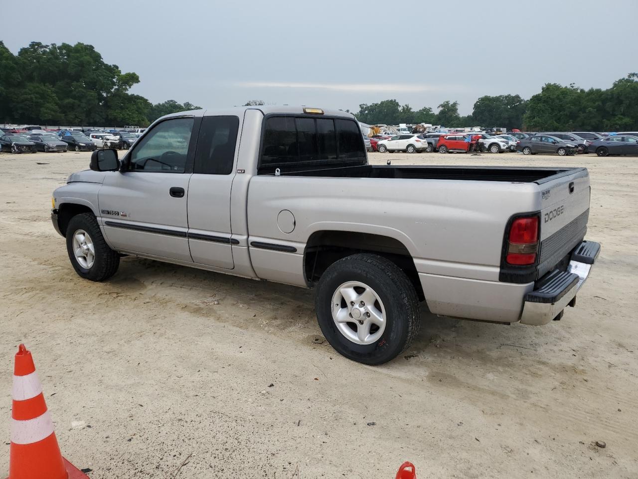 1B7HC13Z2XJ564988 1999 Dodge Ram 1500