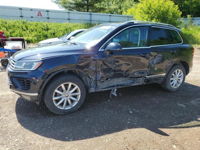 2017 Volkswagen Touareg Sport VIN: WVGEF7BP2HD001996 Lot: 56324704