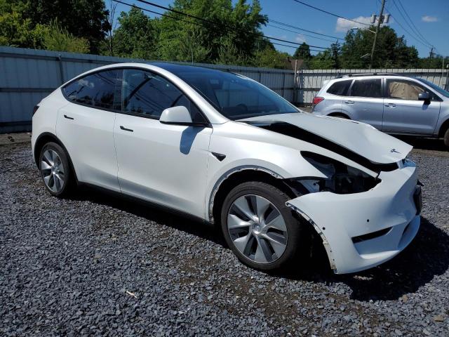 5YJYGDEE5LF044964 Tesla Model Y  4