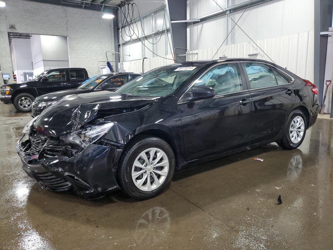 2016 Toyota Camry Le vin: 4T4BF1FK0GR569568