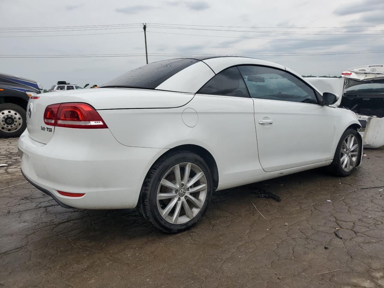 2016 Volkswagen Eos Komfort vin: WVWBW8AH0GV001088