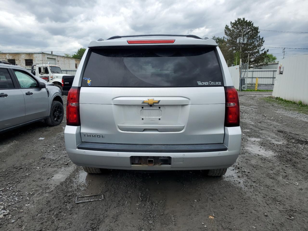 1GNSKBKC2HR141365 2017 Chevrolet Tahoe K1500 Lt