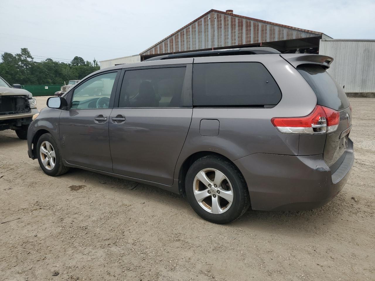 5TDKK3DC3DS378325 2013 Toyota Sienna Le