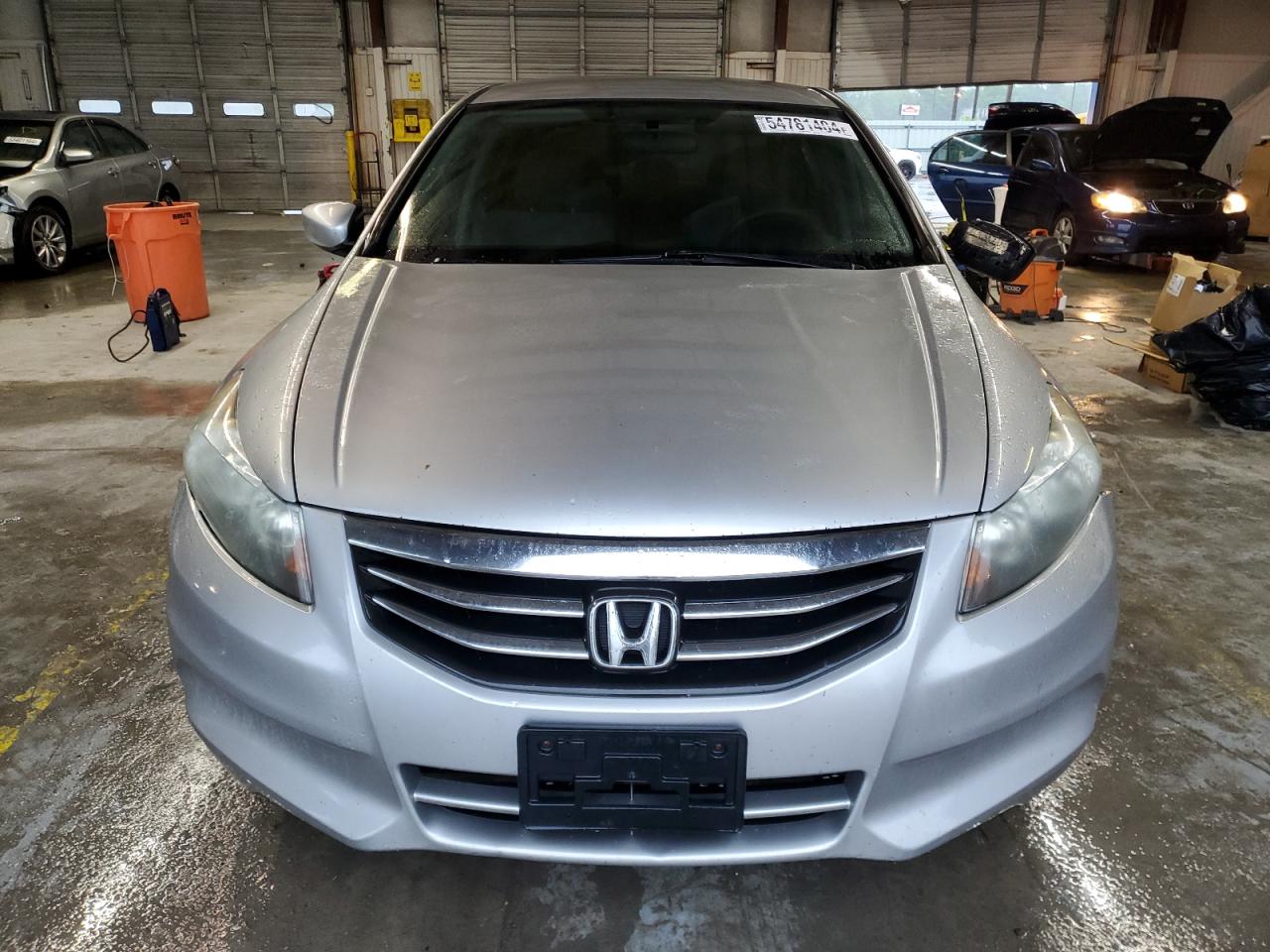 1HGCP2F44BA026498 2011 Honda Accord Lxp