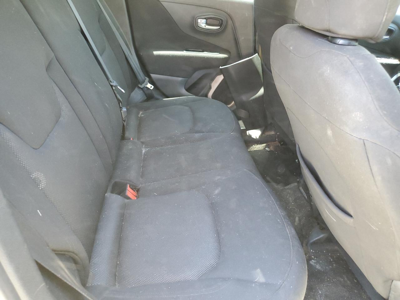 ZACCJABT1FPB40603 2015 Jeep Renegade Latitude