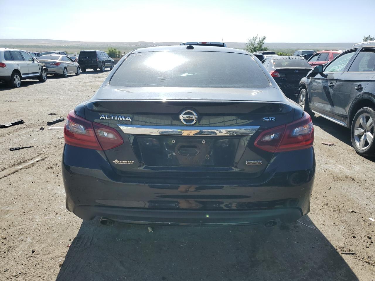 2018 Nissan Altima 2.5 vin: 1N4AL3AP9JC133242