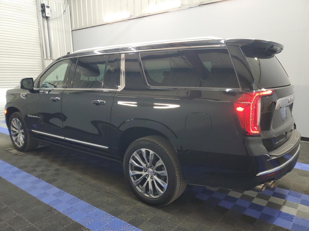 2023 GMC Yukon Xl Denali vin: 1GKS1JKL3PR210668