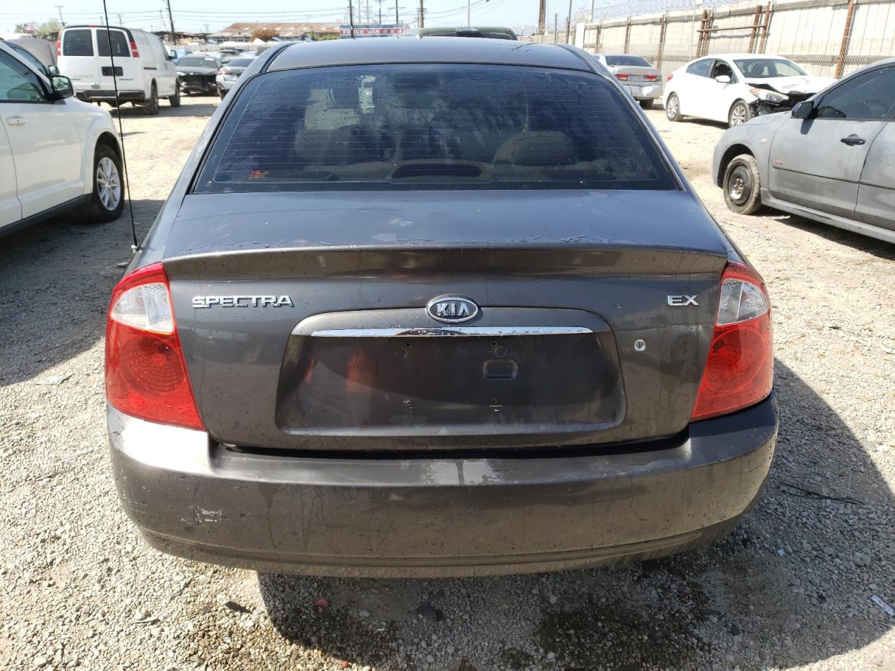 KNAFE122445048199 2004 Kia Spectra Lx