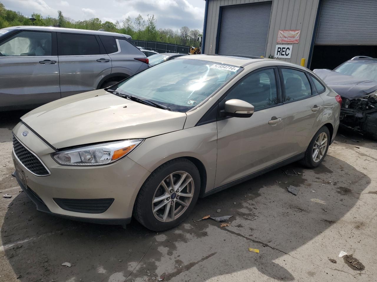 1FADP3F22GL228331 2016 Ford Focus Se