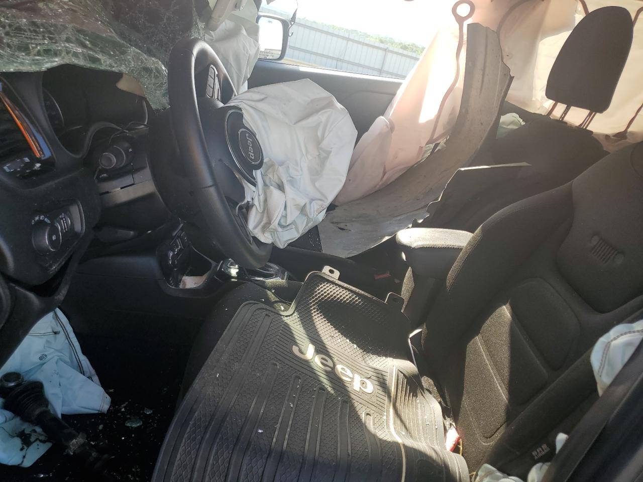 ZACCJBBB6HPE84363 2017 Jeep Renegade Latitude