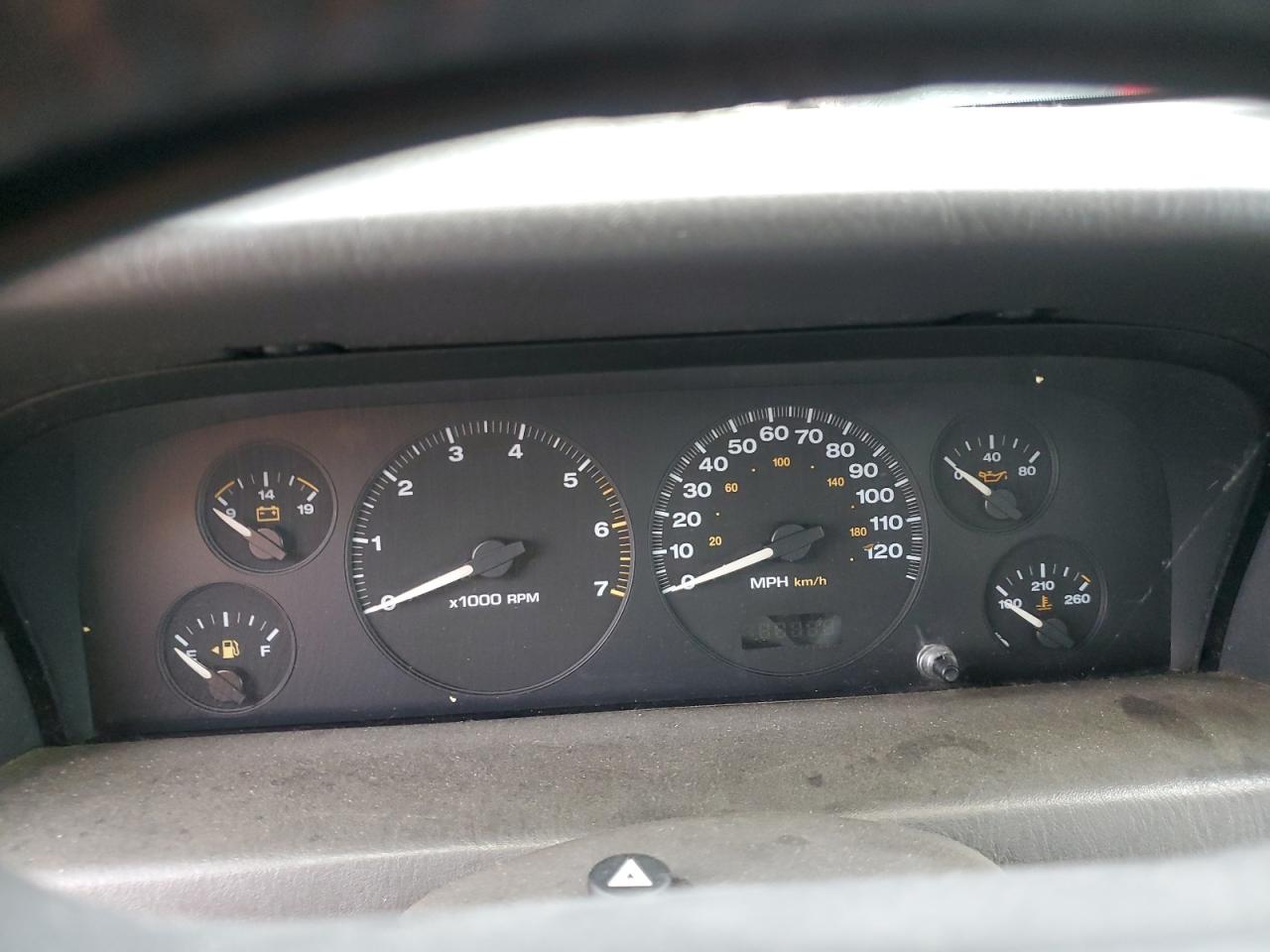 1J4GW58N4XC743211 1999 Jeep Grand Cherokee Laredo