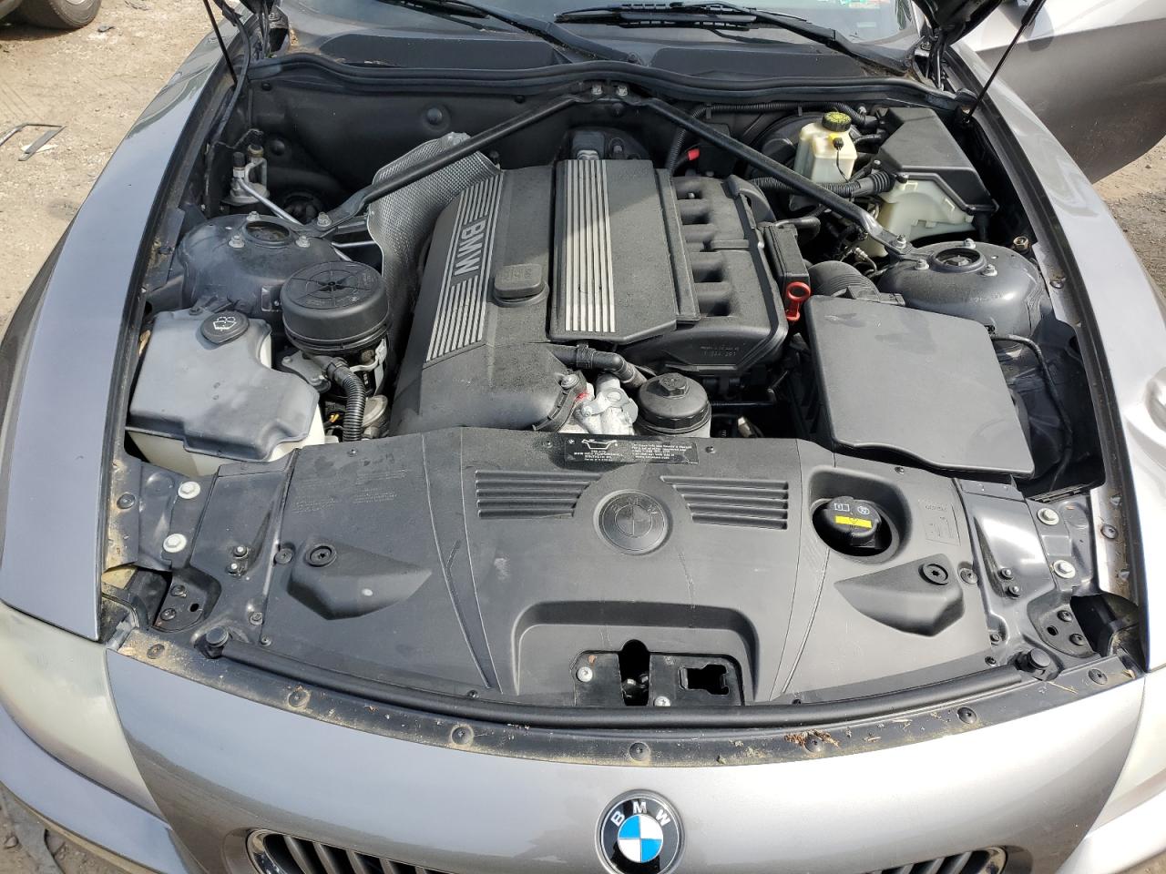 4USBT53514LT26733 2004 BMW Z4 3.0